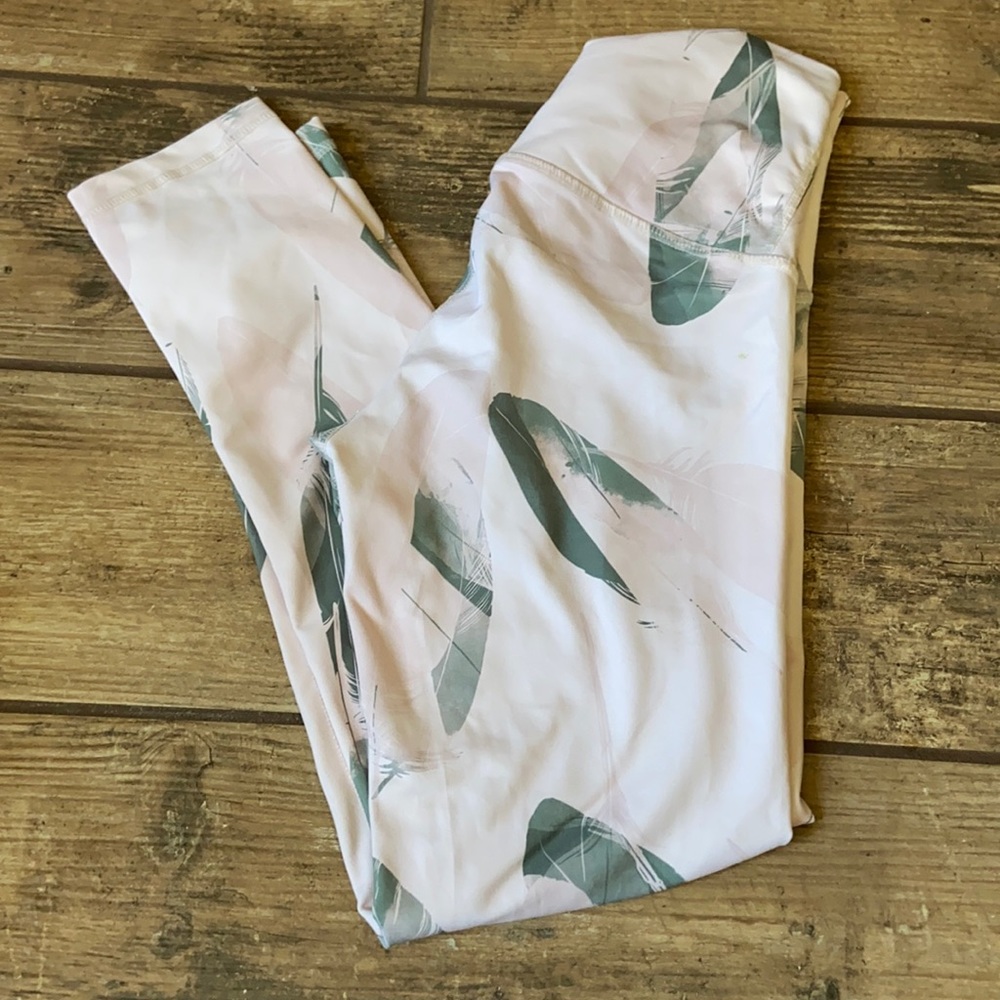DYI | Pink Leaf Leggings
